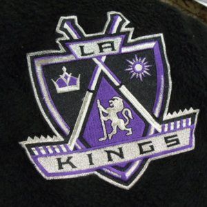 + Aurora Black Fleece LA Kings Throw Blanket (Chip)